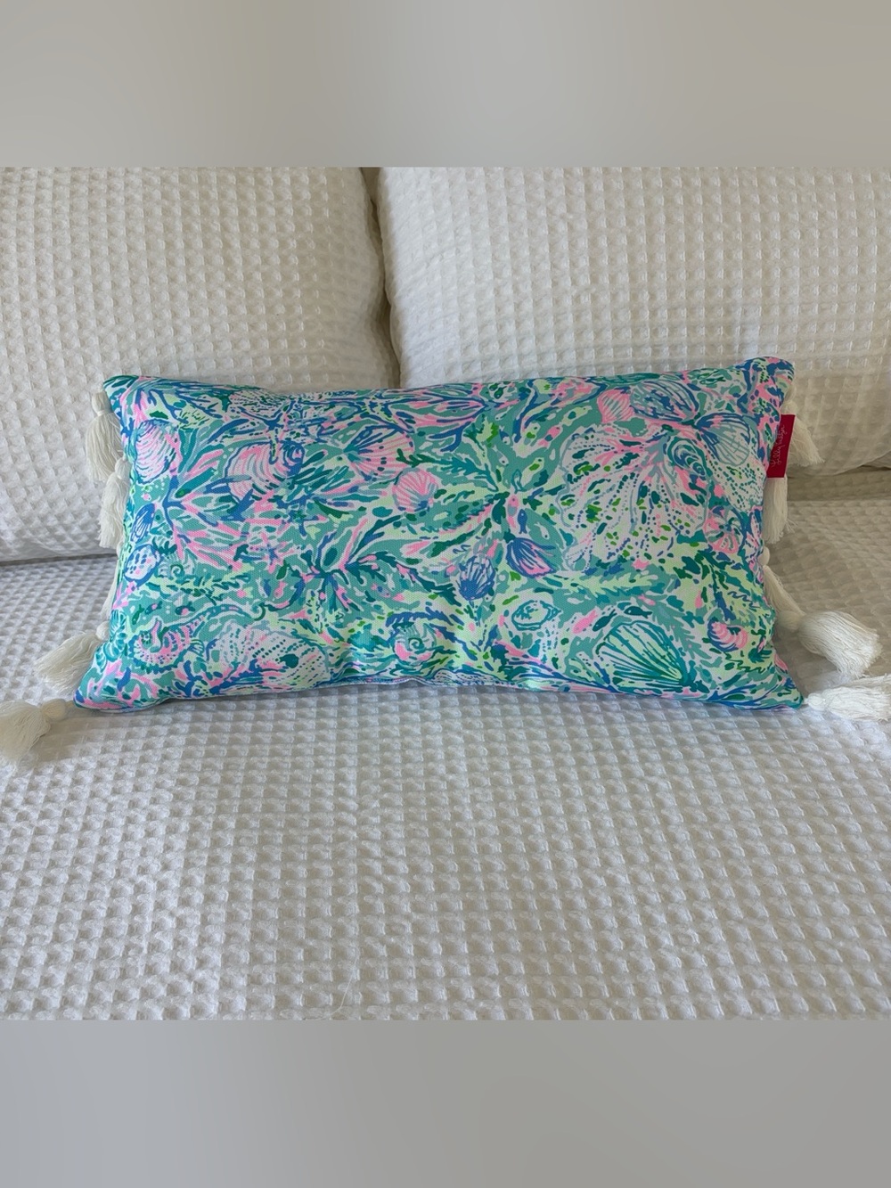 Lilly Pulitzer Seashells Soleil It On Me Indoor Outdoor Lumbar Pillow‎ Decor NEW